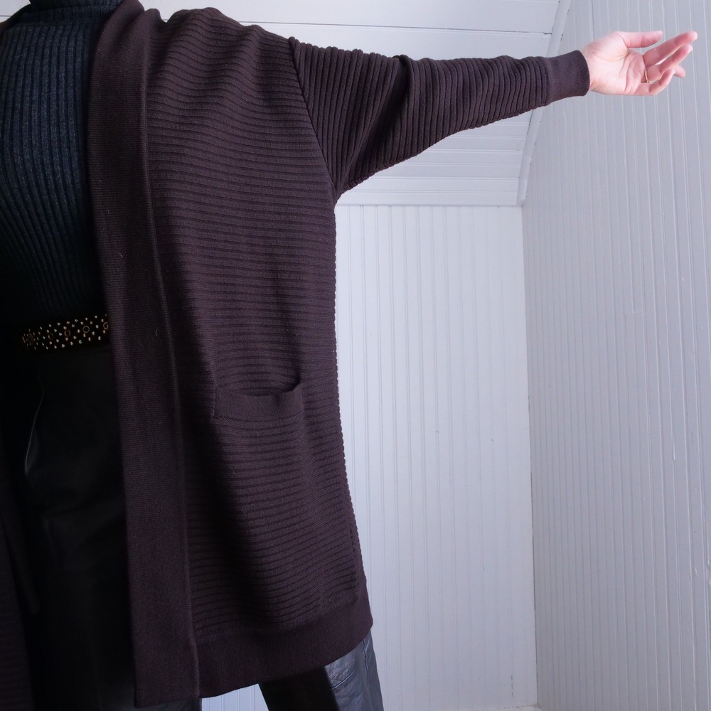 Drop dead gorgeous 1990s Donna Karan cocoa brown ribbed knit longline cardigan - Picture 5 of 8